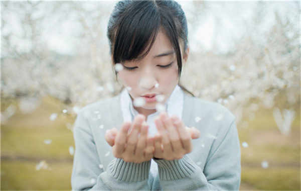 鹿寨怀孕后验血多久可以知道男女(怀孕后多久可以验血检查出来)